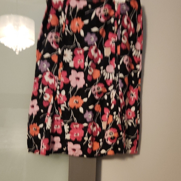 Deanne & White Size 6 Floral Linen A-Line Skirt - Black, Pink, Orange And White - Picture 3 of 4